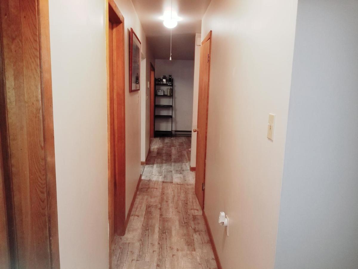 The Pocono'S Retreat With A Gameroom, Firepit, And Lake Bushkill Extérieur photo